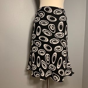 Adorable Black & White Skirt!